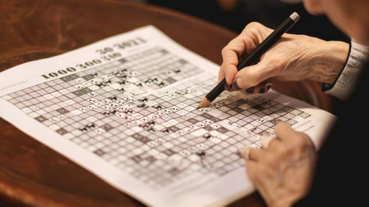 Make a Splashy Attempt Crossword Clue